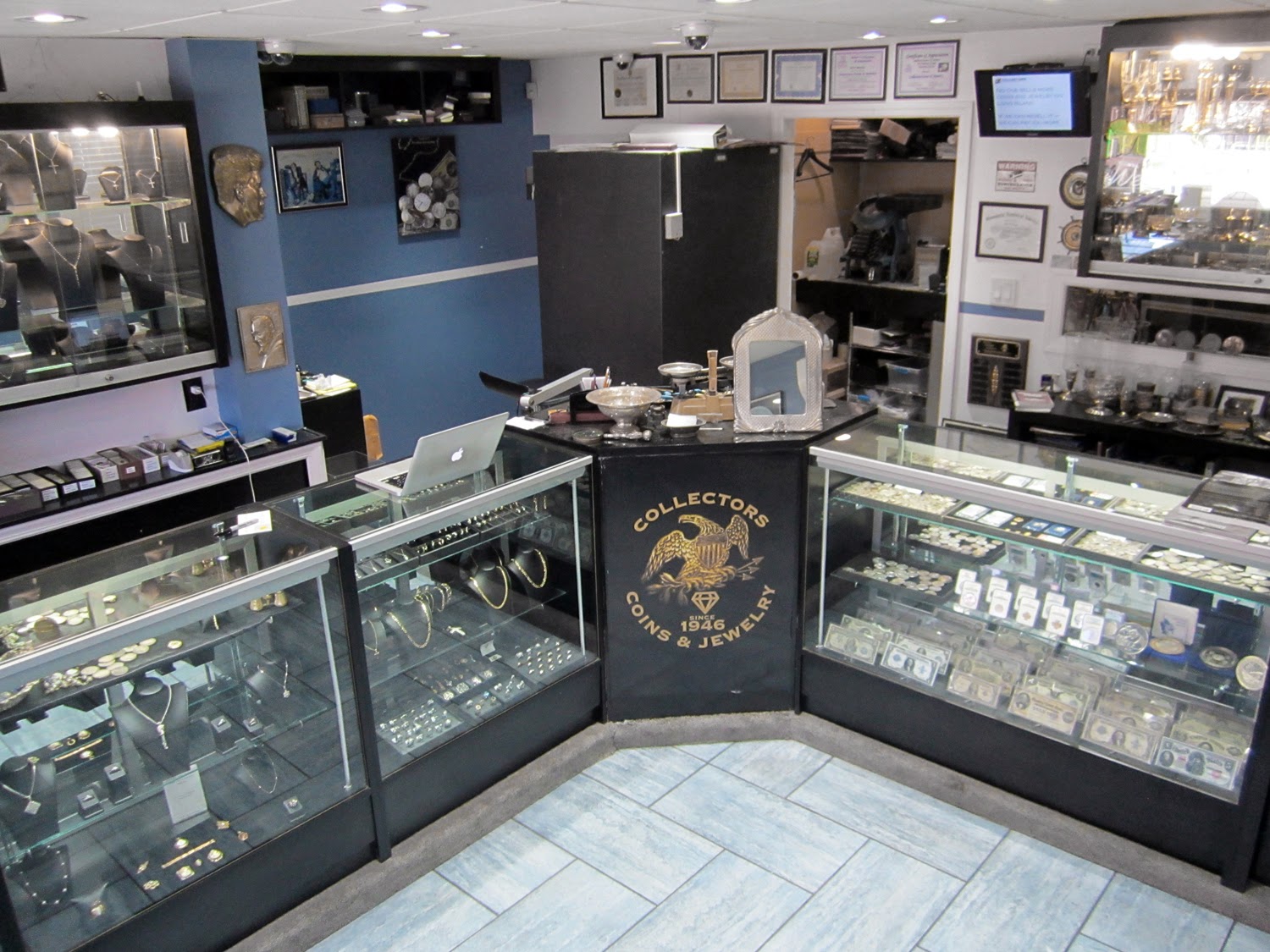 Photo of Collectors Coins & Jewelry of Baldwin in Baldwin City, New York, United States - 2 Picture of Point of interest, Establishment, Finance, Store, Jewelry store