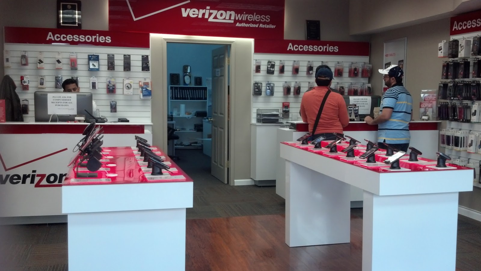 Photo of Verizon Wireless in New York City, New York, United States - 5 Picture of Point of interest, Establishment, Store, Electronics store
