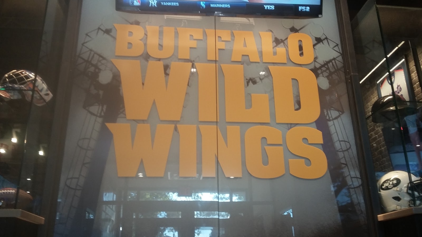 Photo of Buffalo Wild Wings in Oceanside City, New York, United States - 6 Picture of Restaurant, Food, Point of interest, Establishment, Meal takeaway, Bar