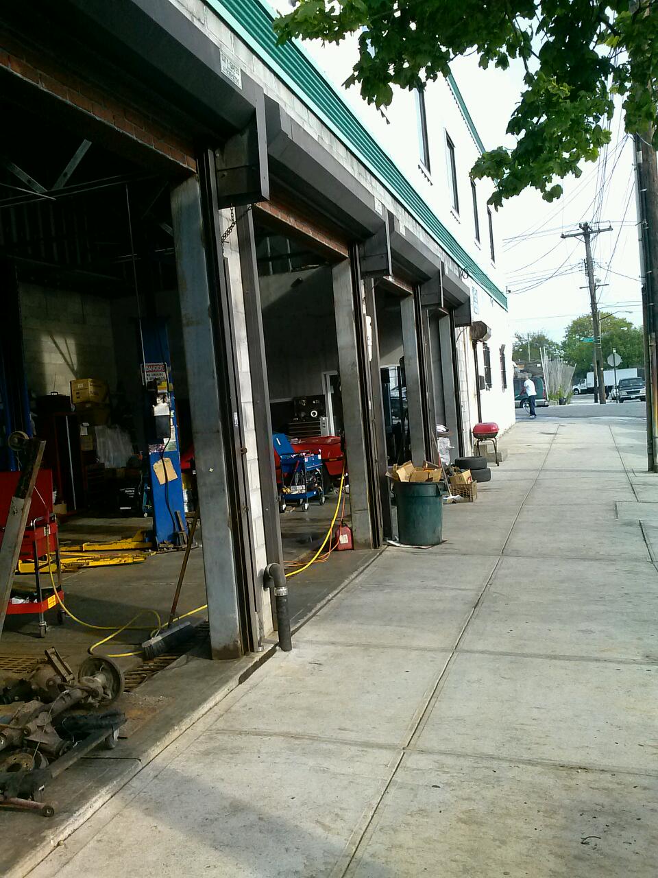 Photo of D R Auto Repair & Body Shop in Jamaica City, New York, United States - 1 Picture of Point of interest, Establishment, Car repair
