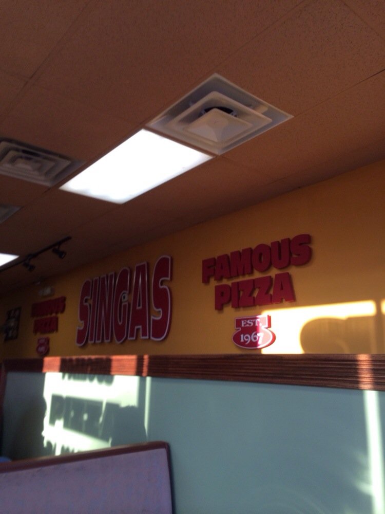 Photo of Singas Famous Pizza in Elmwood Park City, New Jersey, United States - 6 Picture of Restaurant, Food, Point of interest, Establishment, Meal takeaway, Meal delivery