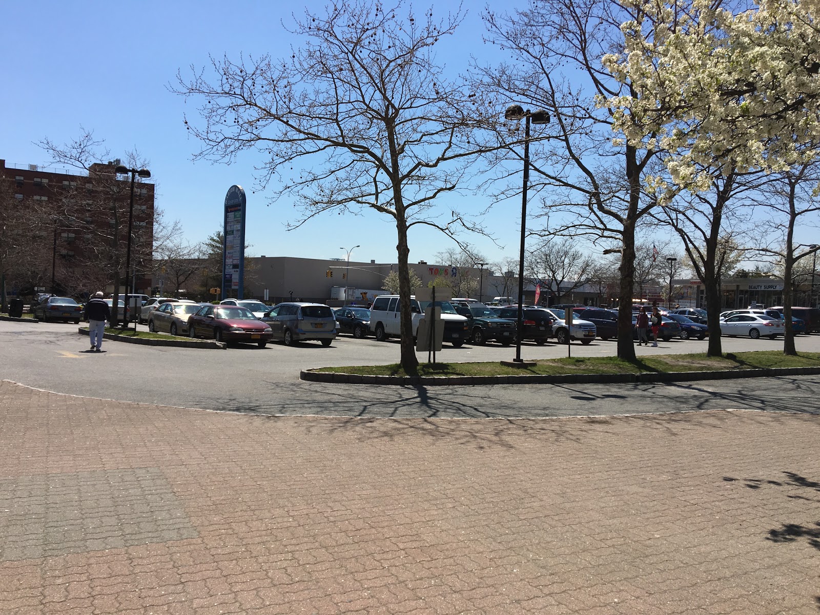 Photo of Bartow Mall Shopping Center in Bronx City, New York, United States - 2 Picture of Point of interest, Establishment, Shopping mall
