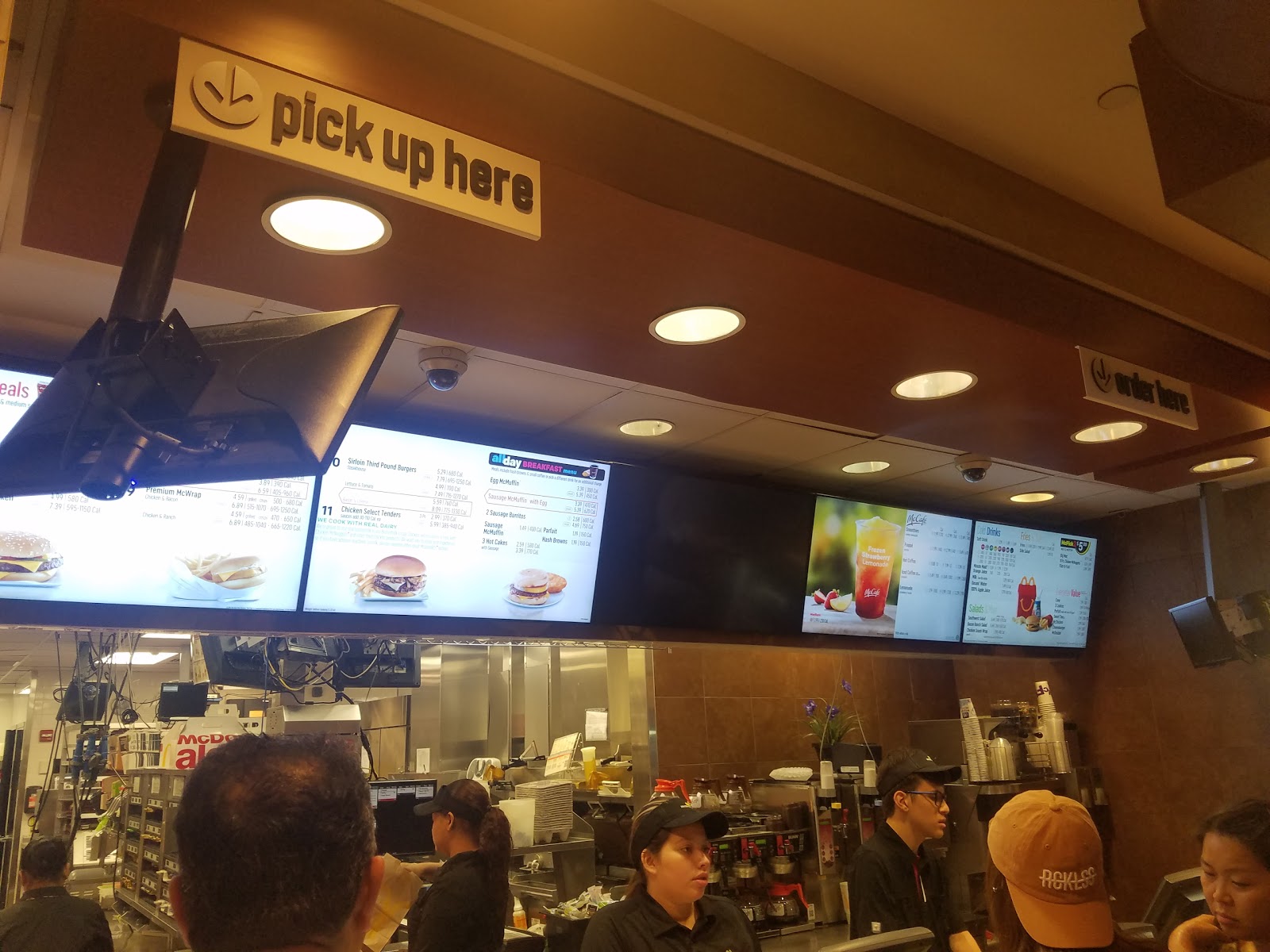 Photo of McDonald's in Jersey City, New Jersey, United States - 1 Picture of Restaurant, Food, Point of interest, Establishment