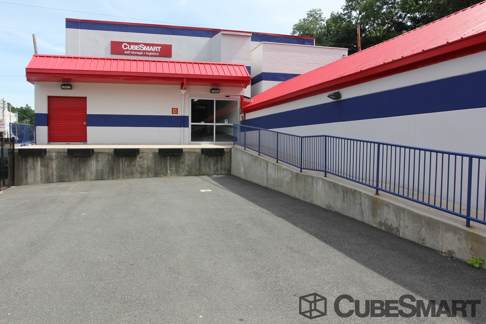 Photo of CubeSmart Self Storage in Tuckahoe City, New York, United States - 3 Picture of Point of interest, Establishment, Store, Moving company, Storage