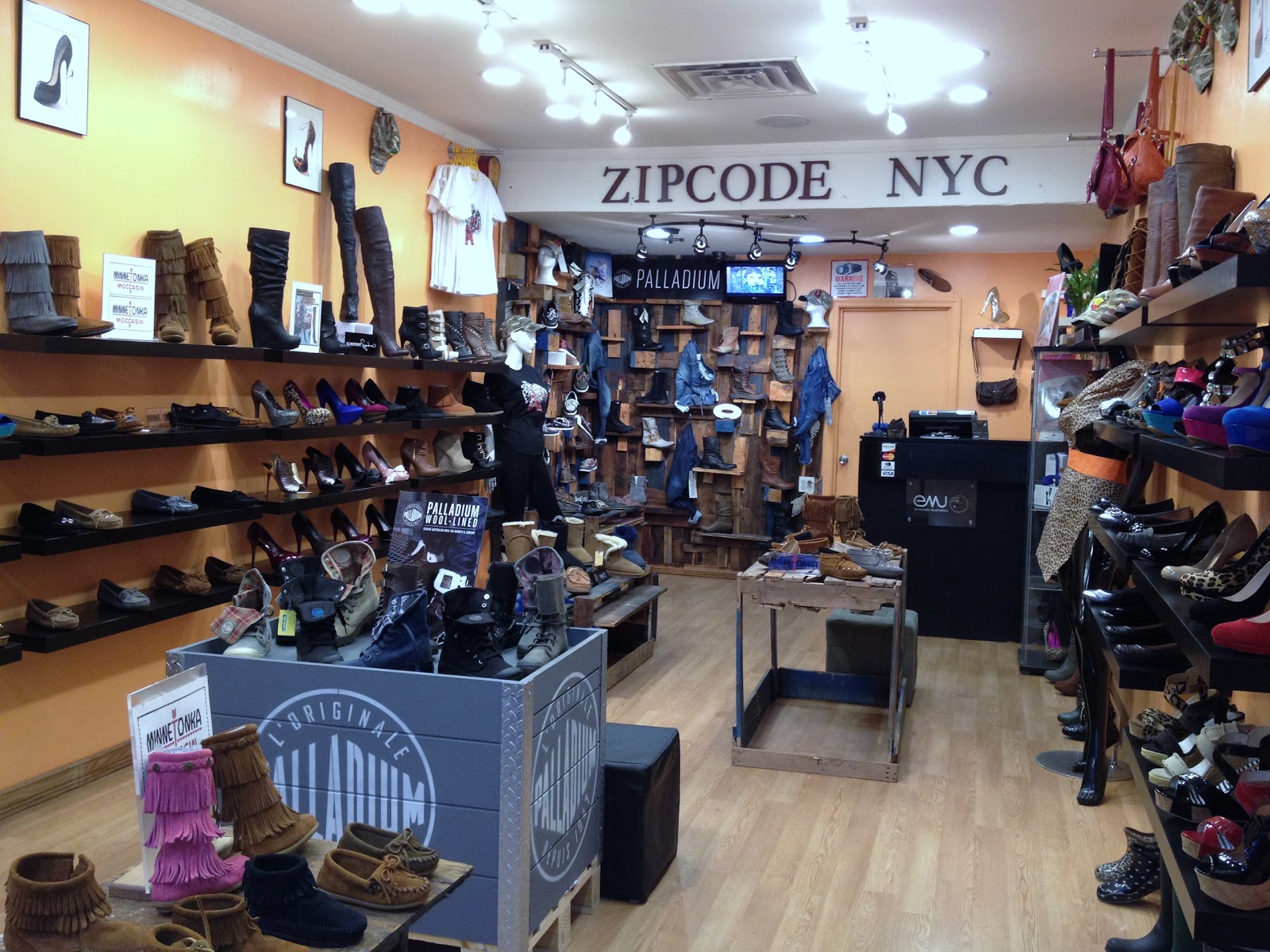 Photo of Zipcode NYC in New York City, New York, United States - 5 Picture of Point of interest, Establishment, Store, Clothing store, Shoe store