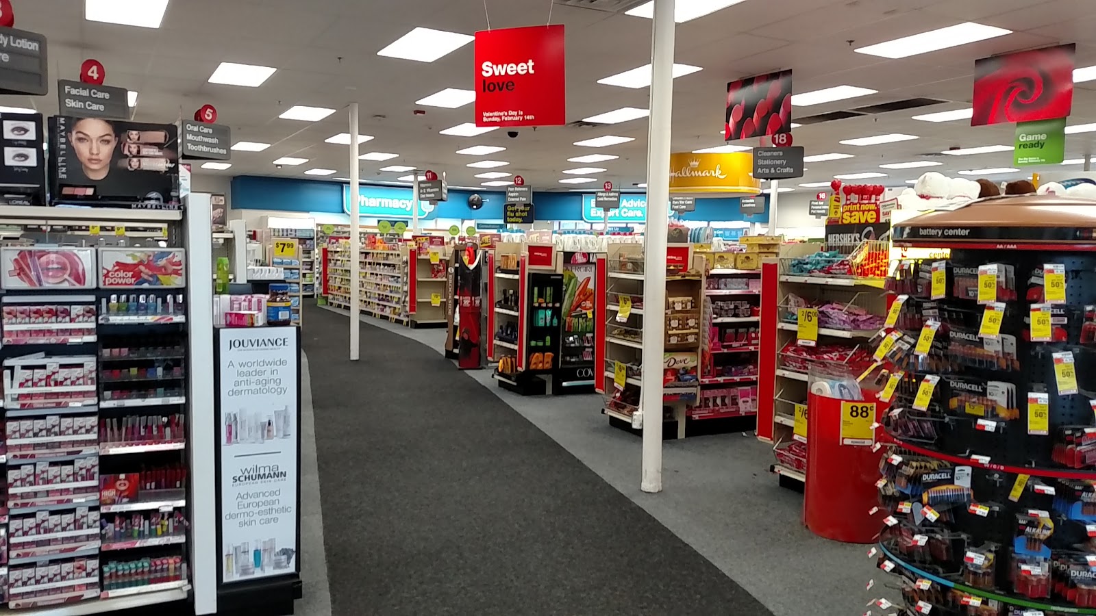 Photo of CVS Pharmacy - Photo in Great Neck City, New York, United States - 2 Picture of Food, Point of interest, Establishment, Store, Health, Convenience store, Pharmacy