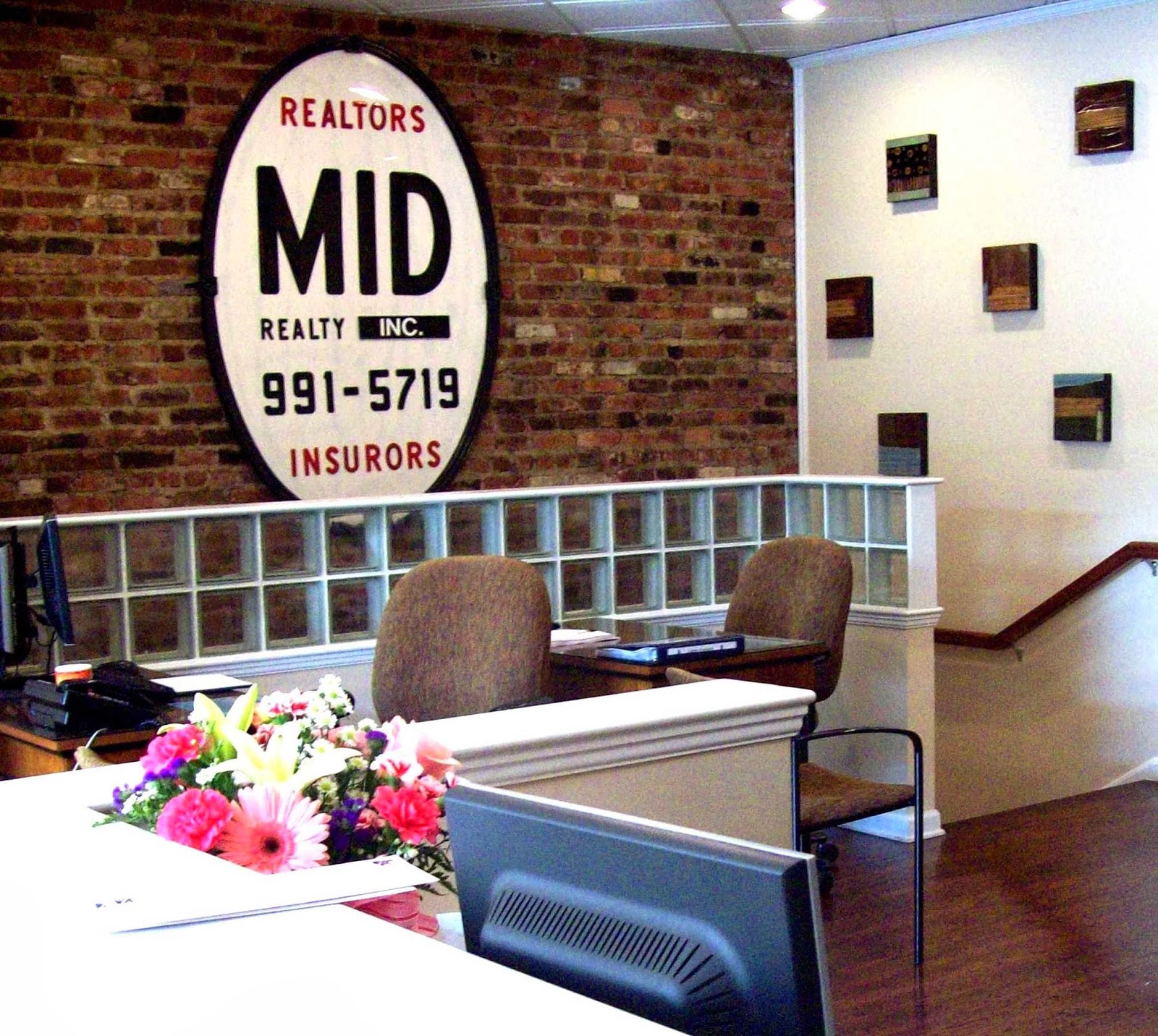 Photo of Mid Realty Inc in Kearny City, New Jersey, United States - 7 Picture of Point of interest, Establishment, Real estate agency