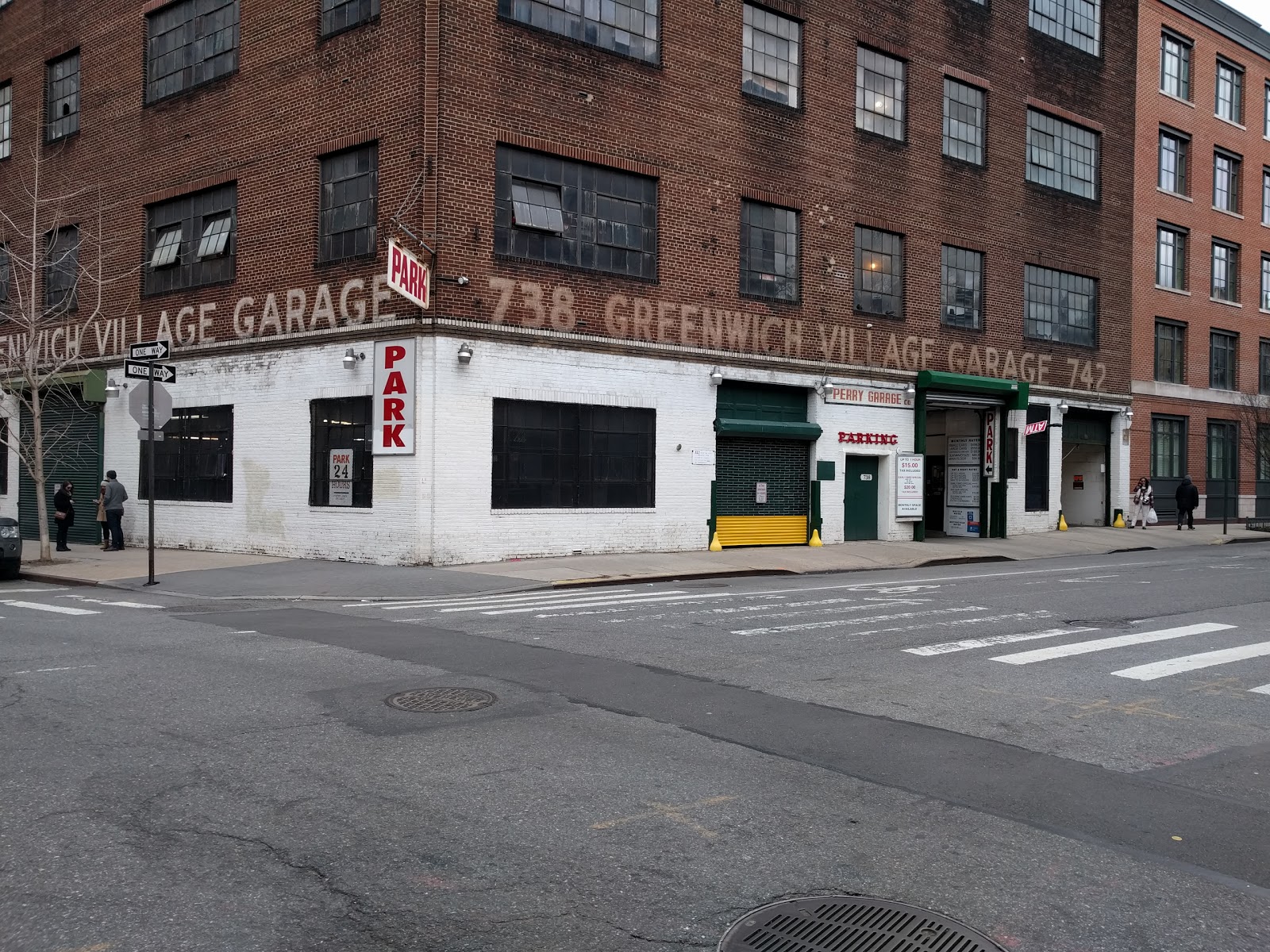 Photo of Perry Garage Inc in New York City, New York, United States - 1 Picture of Point of interest, Establishment, Parking