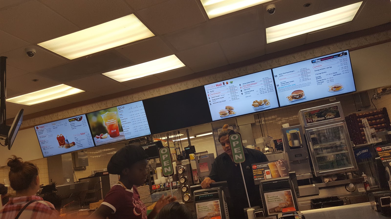 Photo of McDonald's in Elizabeth City, New Jersey, United States - 1 Picture of Restaurant, Food, Point of interest, Establishment