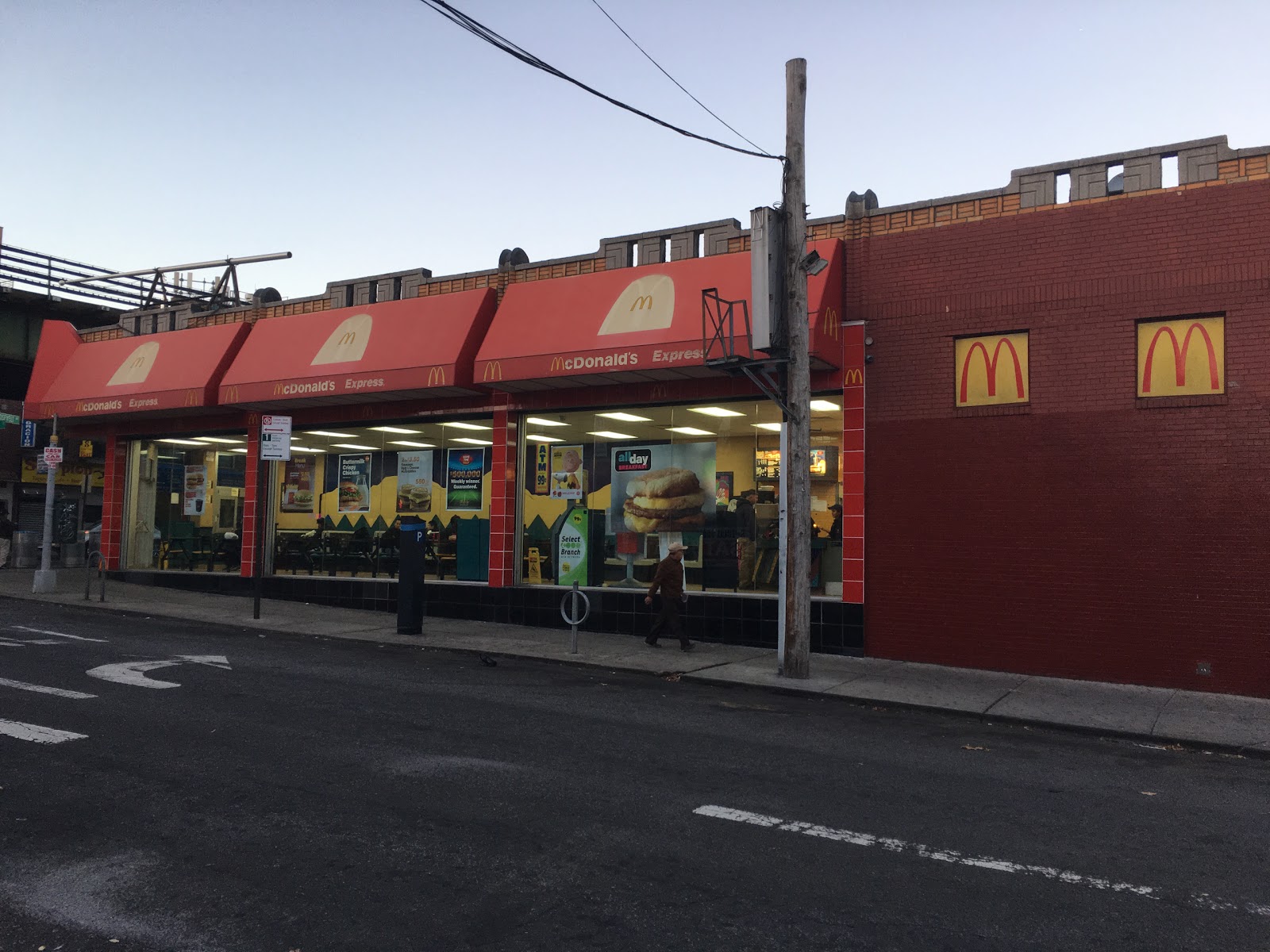 Photo of McDonald's in Jackson Heights City, New York, United States - 1 Picture of Restaurant, Food, Point of interest, Establishment