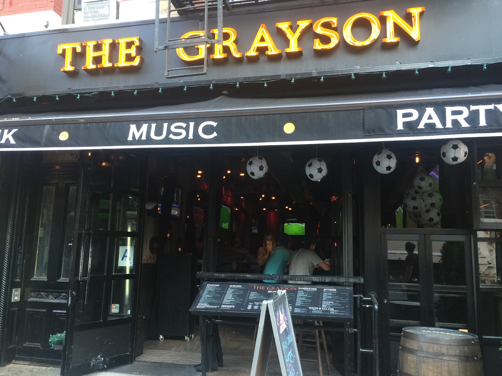 Photo of The Grayson in New York City, New York, United States - 2 Picture of Restaurant, Food, Point of interest, Establishment, Bar, Night club