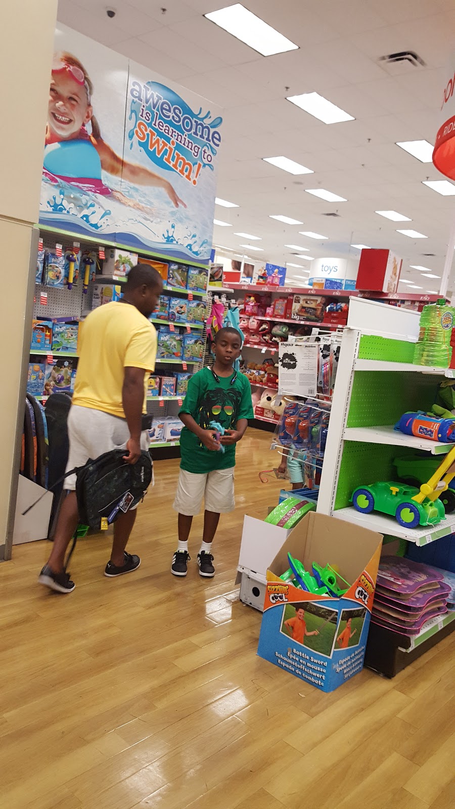 Photo of Toys"R"Us in Bronx City, New York, United States - 2 Picture of Point of interest, Establishment, Store