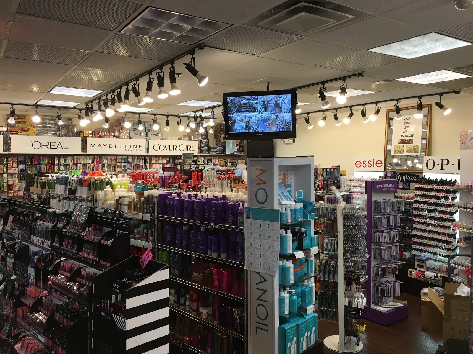 Photo of Alana's At Jersey Garden LLC in Elizabeth City, New Jersey, United States - 1 Picture of Point of interest, Establishment, Store, Beauty salon