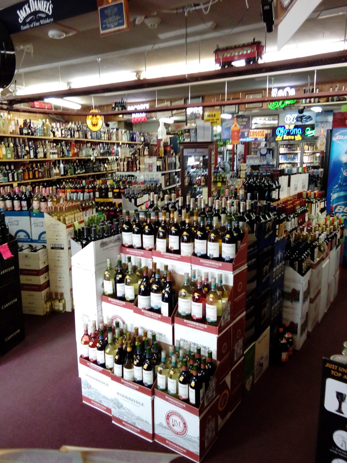 Photo of Main Liquor in South Amboy City, New Jersey, United States - 3 Picture of Point of interest, Establishment, Store, Liquor store