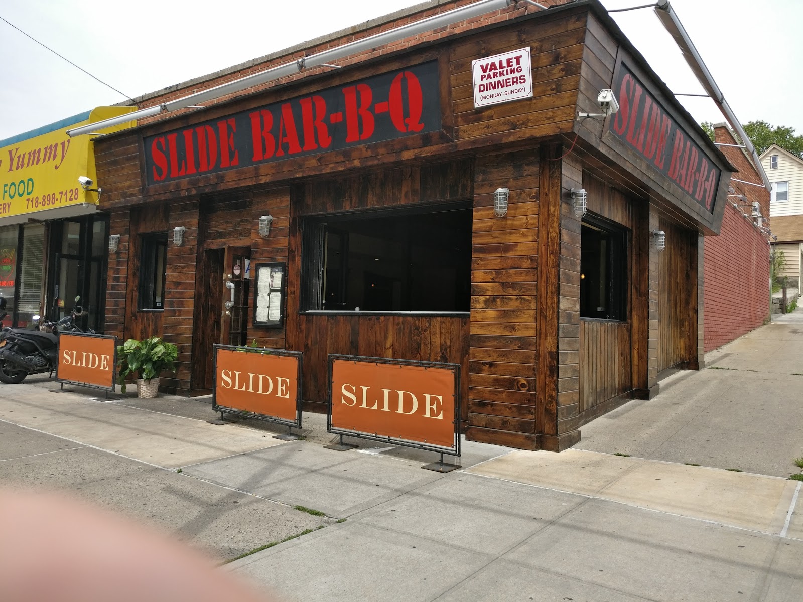 Photo of Slide Bar-B-Q in New York City, New York, United States - 1 Picture of Restaurant, Food, Point of interest, Establishment, Bar