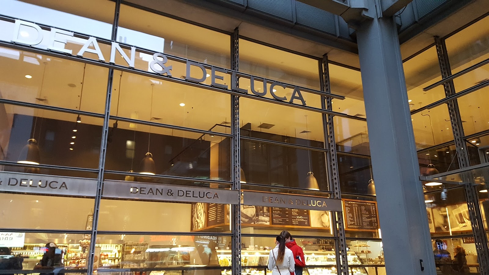 Photo of Dean & DeLuca in New York City, New York, United States - 2 Picture of Restaurant, Food, Point of interest, Establishment, Store, Grocery or supermarket, Cafe, Bakery, Home goods store, Furniture store