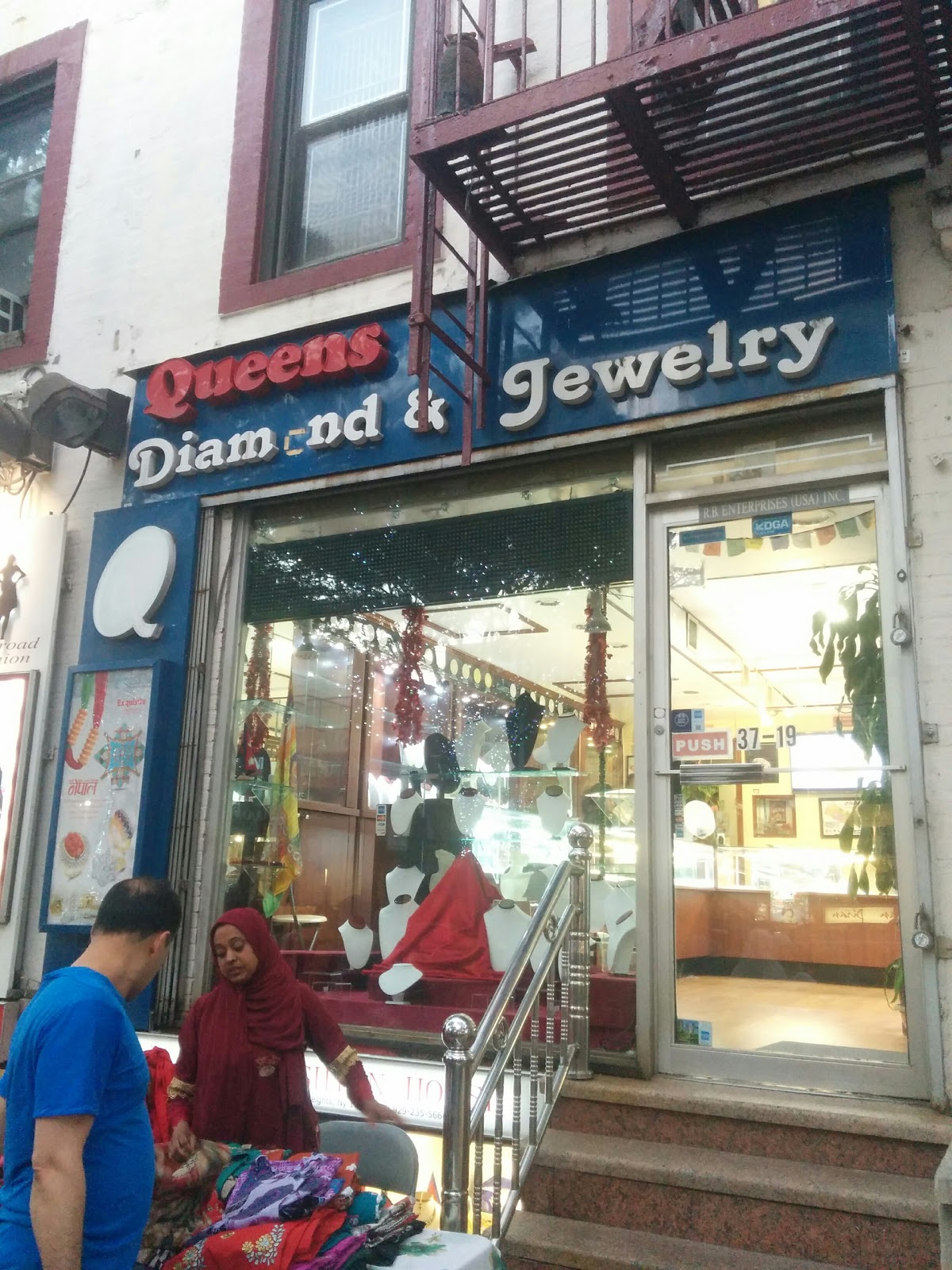 Photo of Queens Diamond & Jewelry Inc in Queens City, New York, United States - 4 Picture of Point of interest, Establishment, Store, Jewelry store