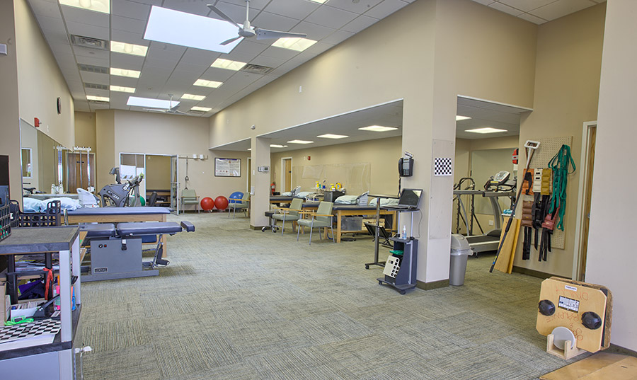 Photo of Peak Performance Physical Therapy in Lynbrook City, New York, United States - 2 Picture of Point of interest, Establishment, Health, Physiotherapist