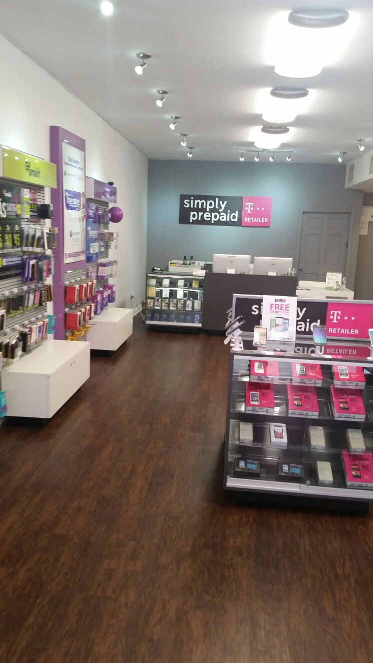 Photo of T-Mobile Myrtle Ave -Simply Prepaid in Kings County City, New York, United States - 8 Picture of Point of interest, Establishment, Store, Electronics store