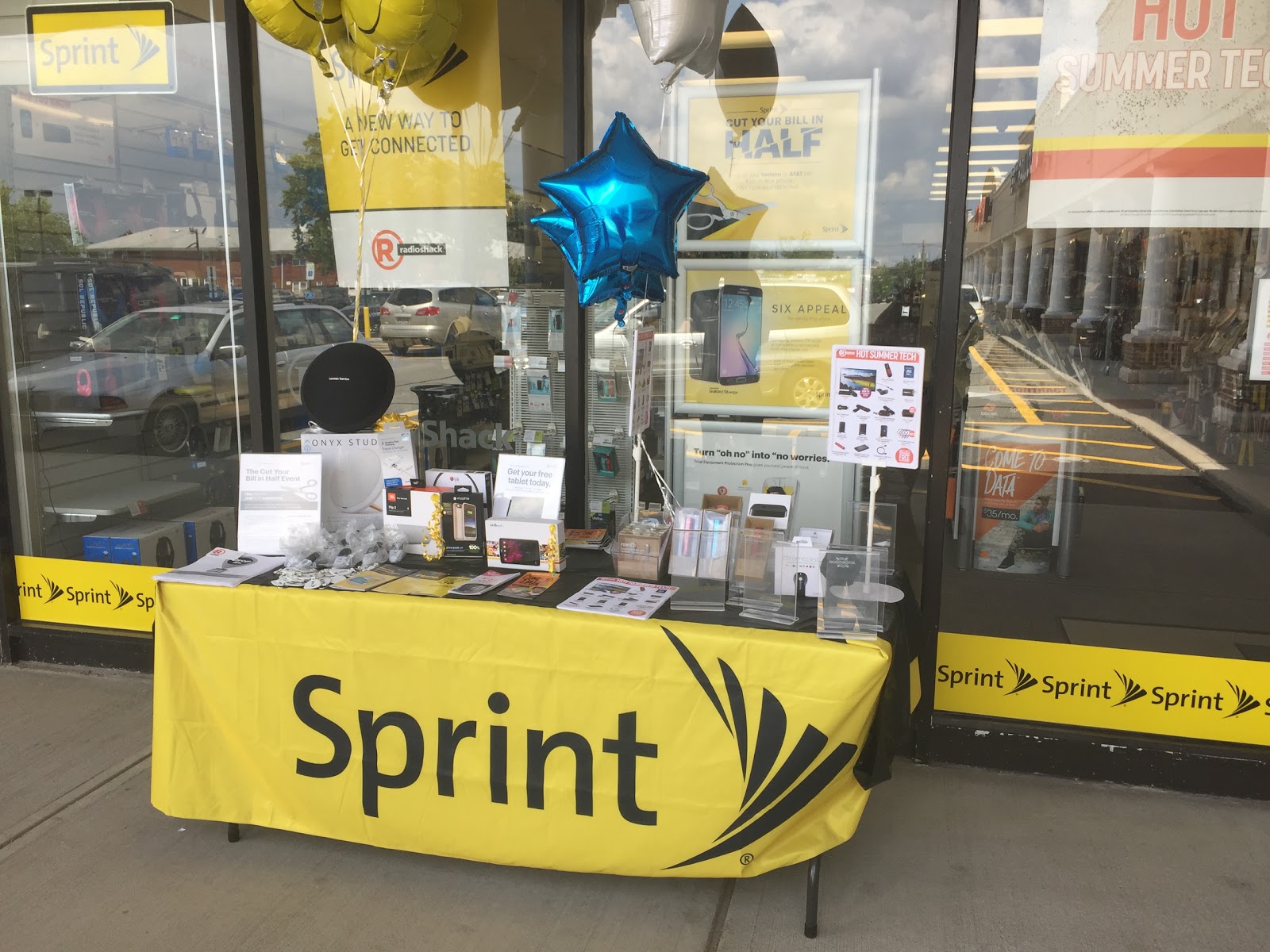 Photo of Sprint Store at RadioShack in Clifton City, New Jersey, United States - 2 Picture of Point of interest, Establishment, Store, Electronics store