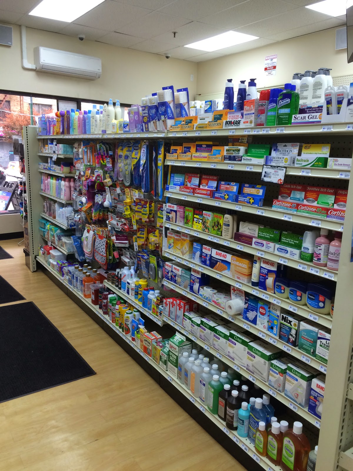 Photo of Isabels Pharmacy Inc. in Bronx City, New York, United States - 2 Picture of Point of interest, Establishment, Finance, Store, Health, Pharmacy