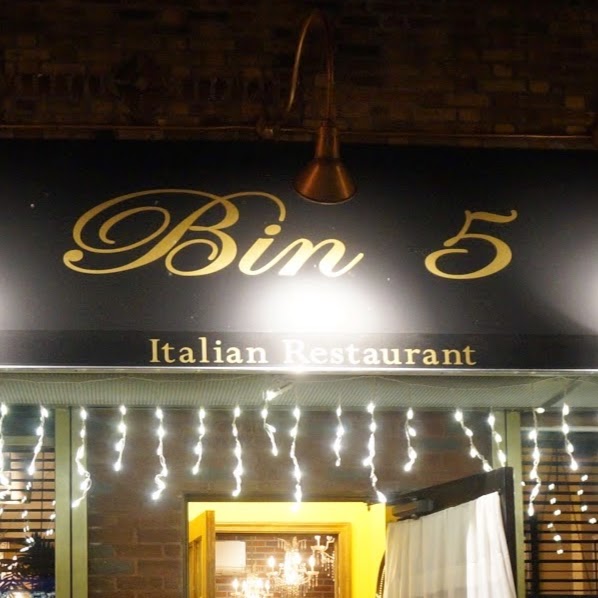 Photo of Bin 5 in Staten Island City, New York, United States - 6 Picture of Restaurant, Food, Point of interest, Establishment, Bar
