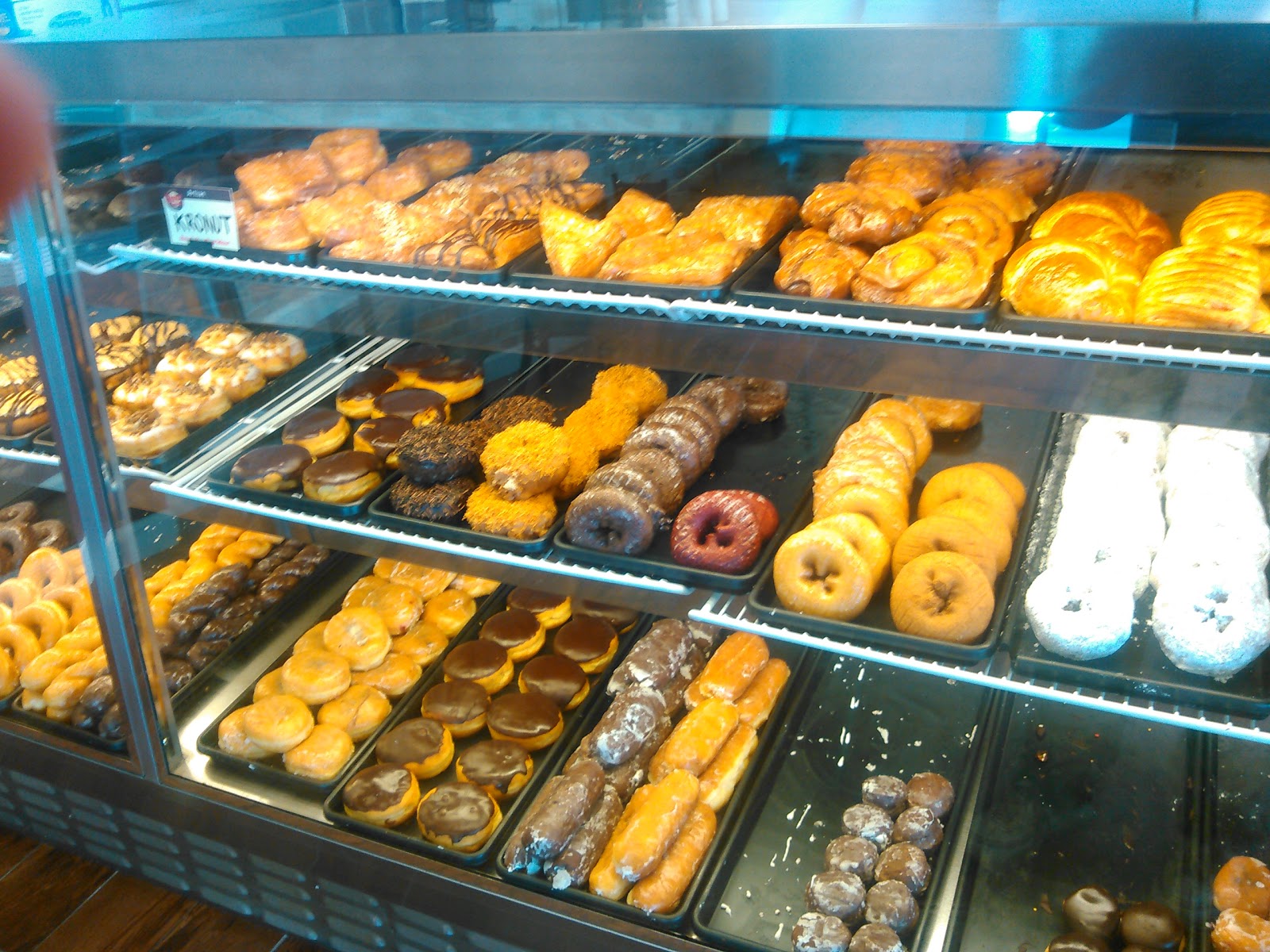 Photo of Glaze Donuts in Wayne City, New Jersey, United States - 4 Picture of Food, Point of interest, Establishment, Store, Cafe, Bakery