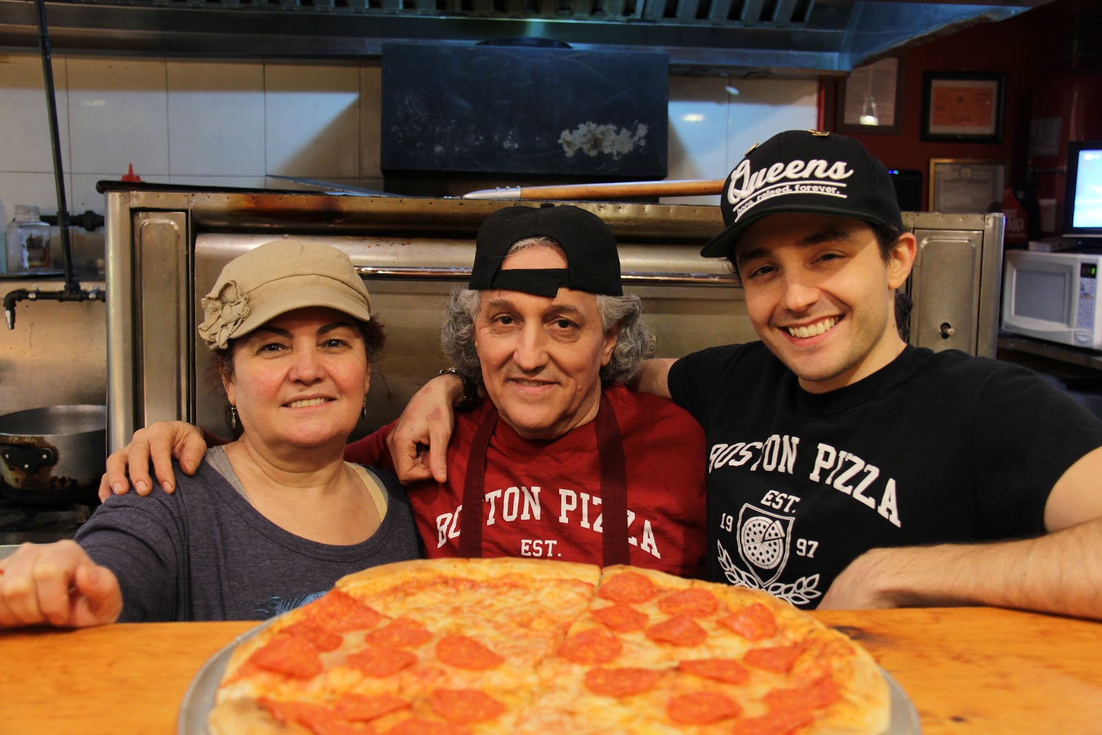 Photo of Boston Pizza in Queens City, New York, United States - 5 Picture of Restaurant, Food, Point of interest, Establishment, Store, Meal takeaway, Meal delivery