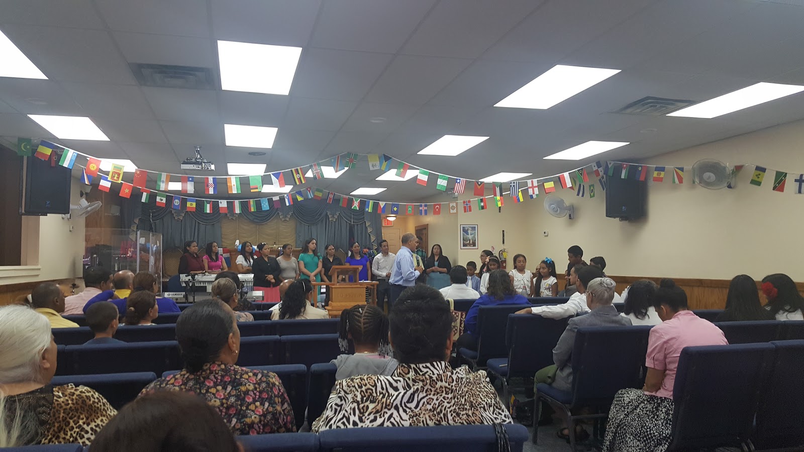 Photo of Iglesia Pentecostal LUZ EN MEDIO DE LAS TINIEBLAS in Bronx City, New York, United States - 1 Picture of Point of interest, Establishment, Church, Place of worship