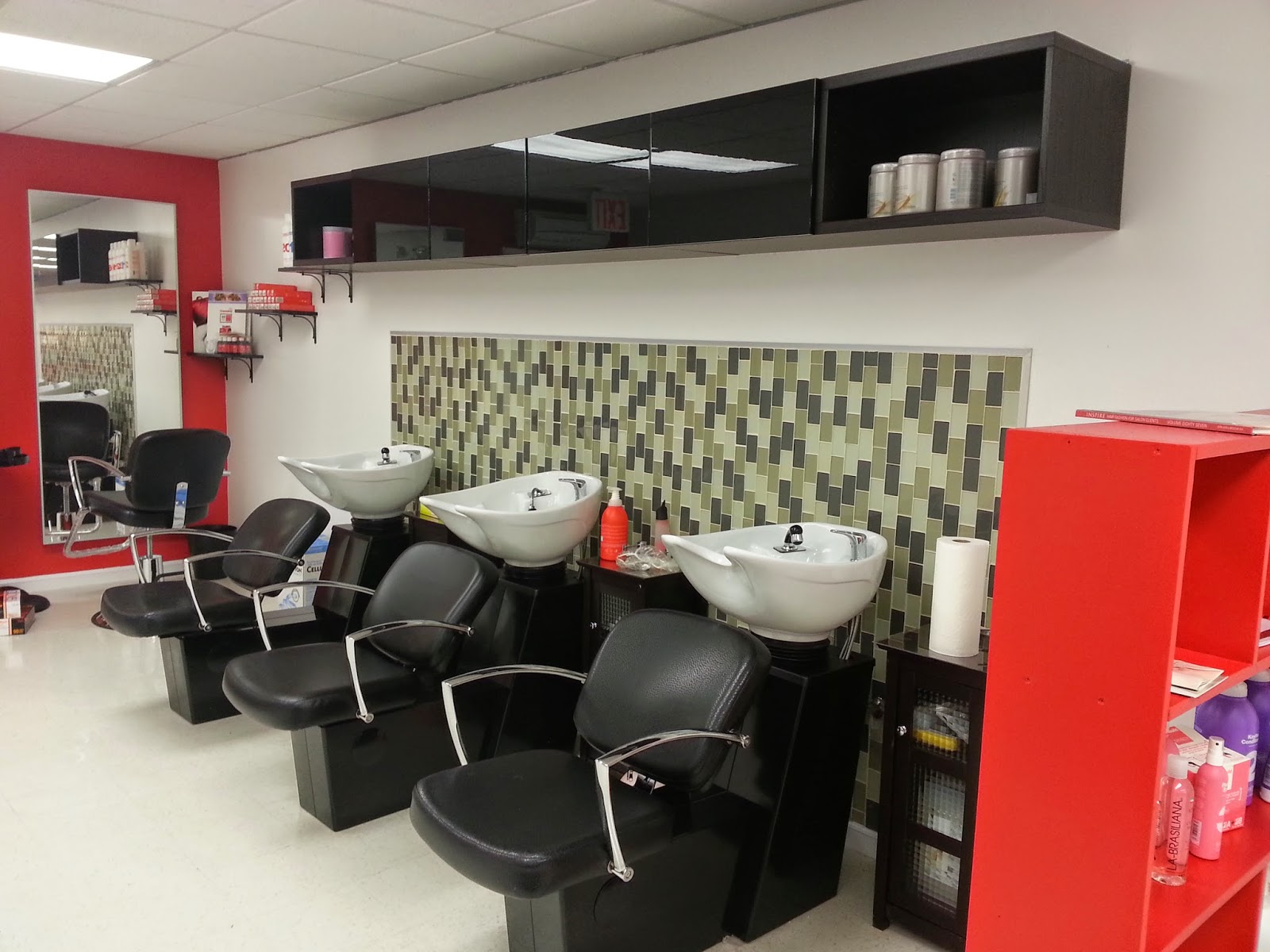 Photo of Arias Salon in Valley Stream City, New York, United States - 8 Picture of Point of interest, Establishment, Hair care