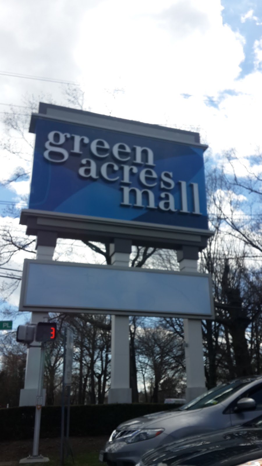 Photo of Green Acres Mall in Valley Stream City, New York, United States - 3 Picture of Point of interest, Establishment, Shopping mall