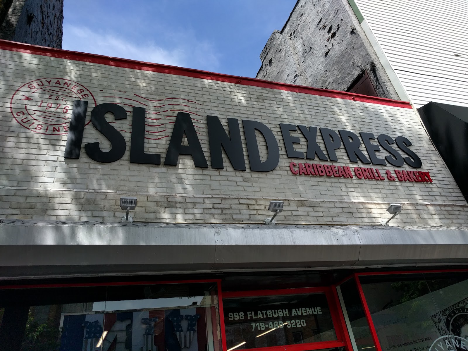 Photo of Island Express in Brooklyn City, New York, United States - 2 Picture of Restaurant, Food, Point of interest, Establishment, Store, Meal takeaway, Bakery