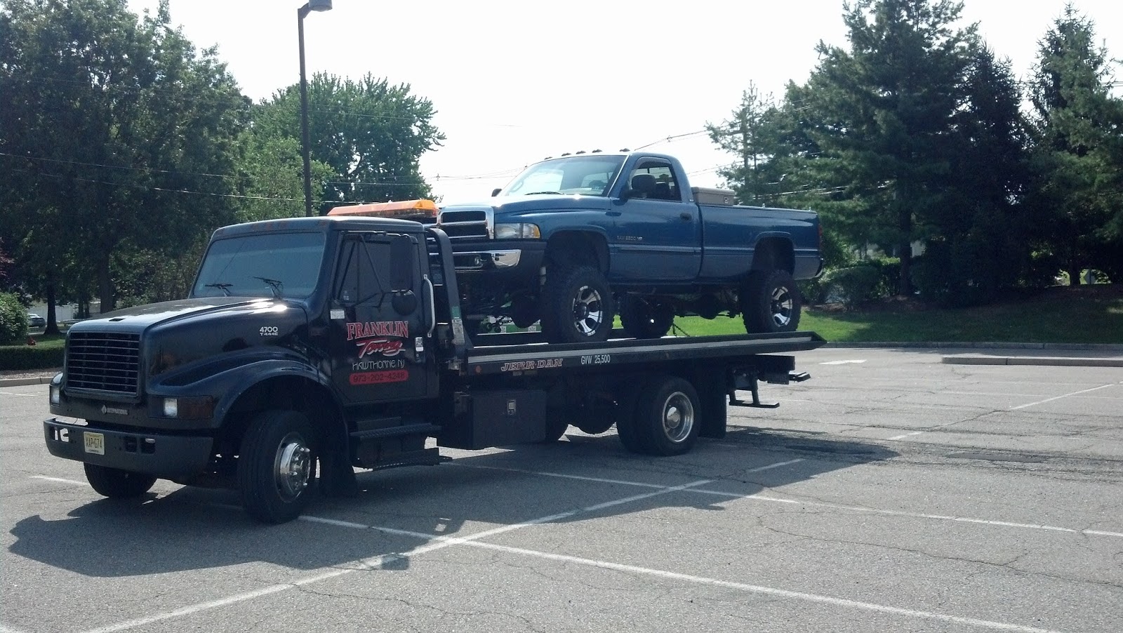 Photo of Franklin Towing &Recovery in Hawthorne City, New Jersey, United States - 1 Picture of Point of interest, Establishment