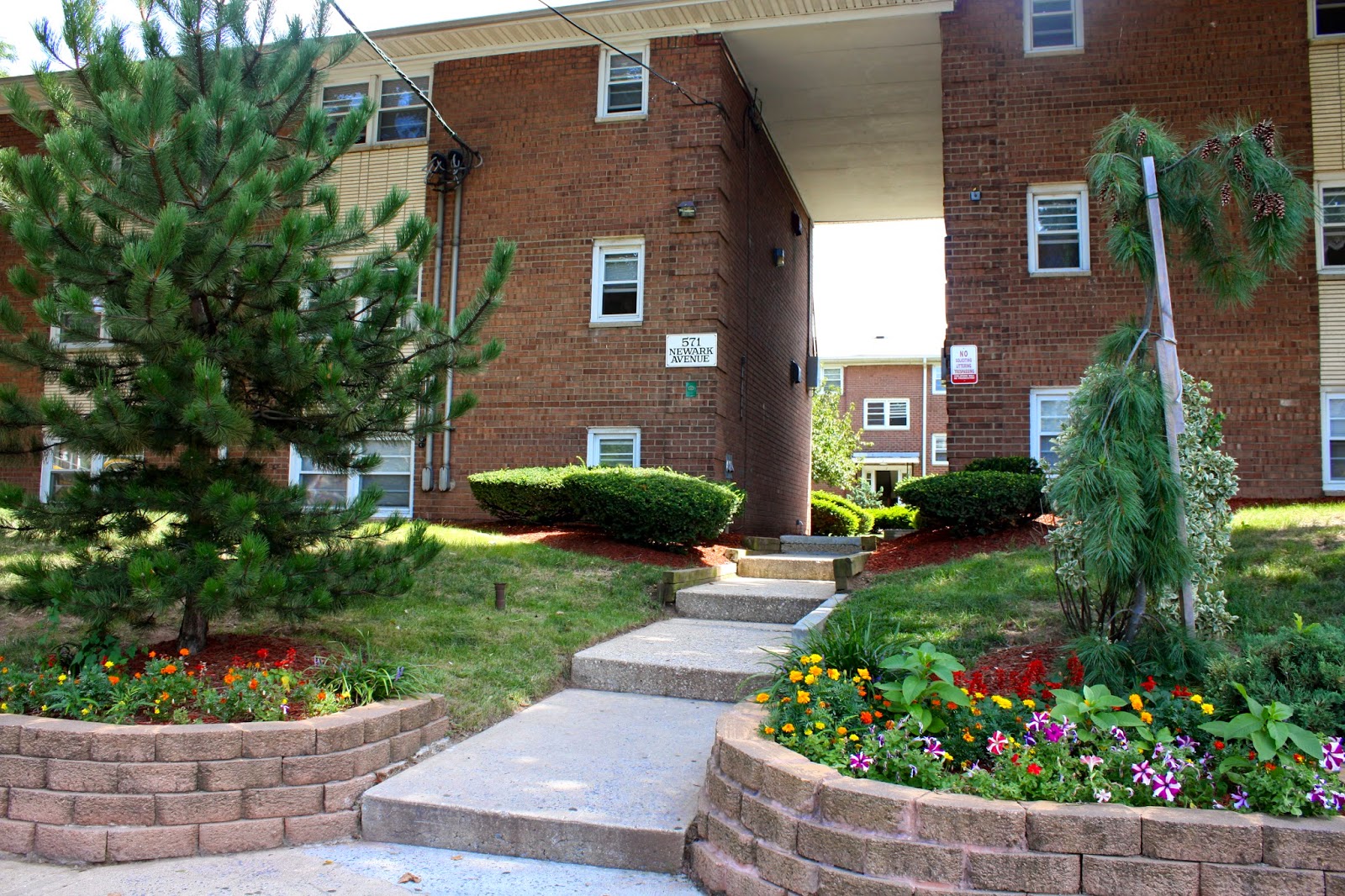 Photo of Cambridge Manor in Elizabeth City, New Jersey, United States - 2 Picture of Point of interest, Establishment