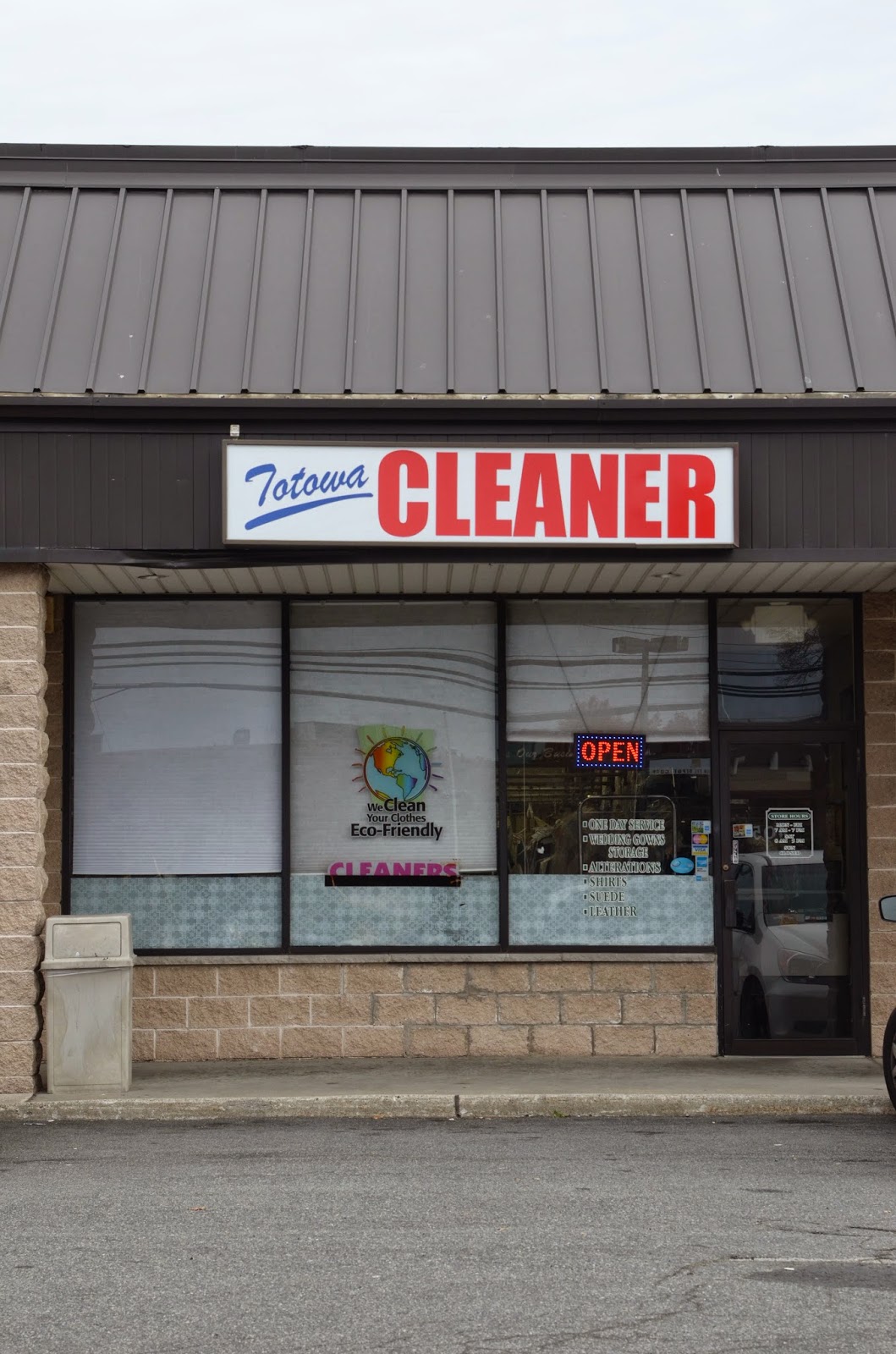 Photo of Totowa Plaza Cleaners in Totowa City, New Jersey, United States - 1 Picture of Point of interest, Establishment, Laundry