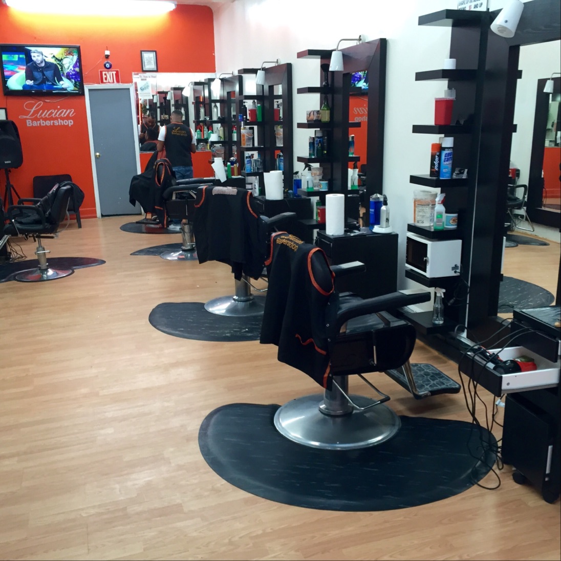 Photo of Lucian Barber Shop LLC in Union City, New Jersey, United States - 2 Picture of Point of interest, Establishment, Health, Hair care