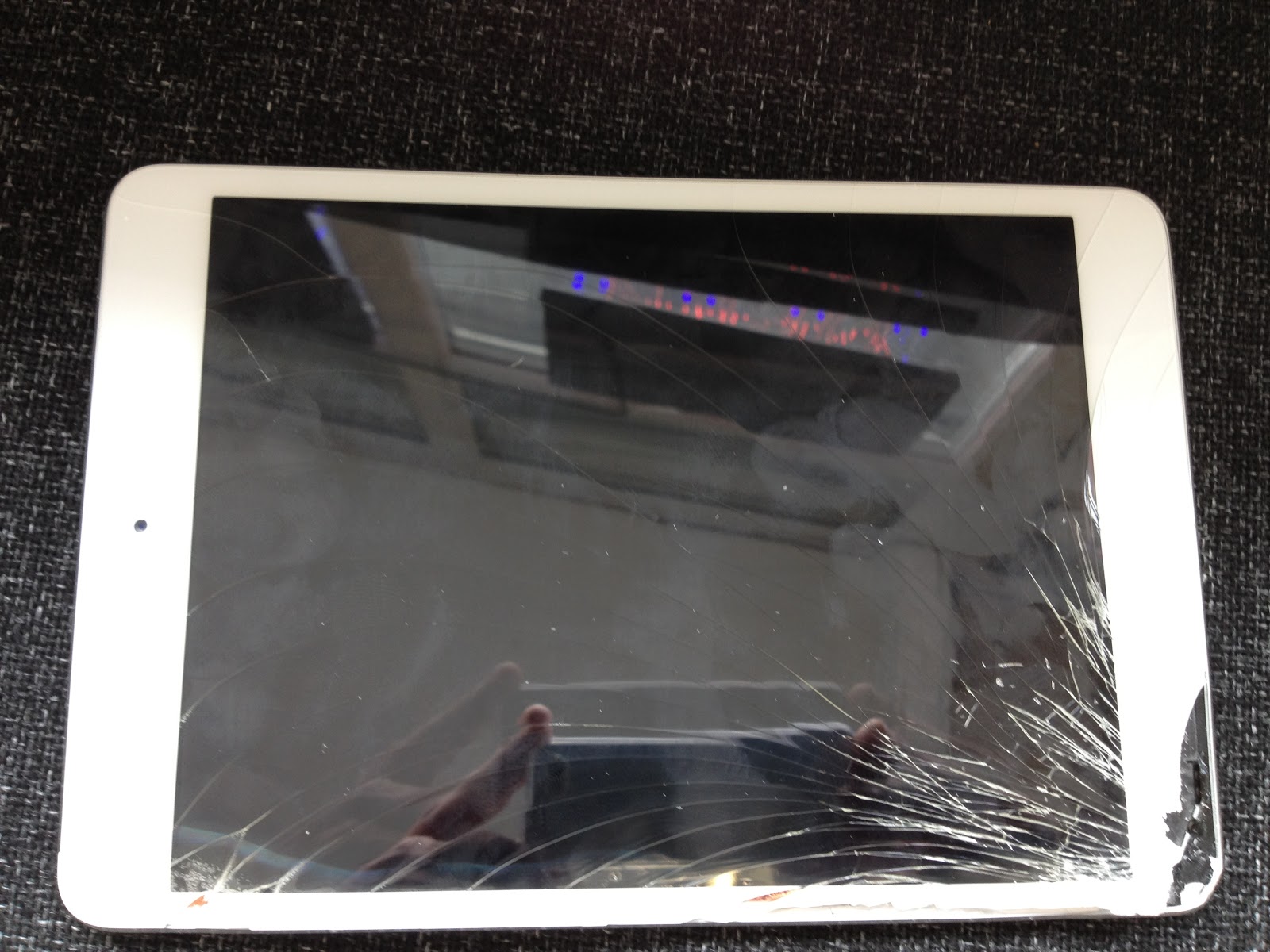 Photo of iPad Cracked Screen Repair New York in New York City, New York, United States - 6 Picture of Point of interest, Establishment, Store, Electronics store