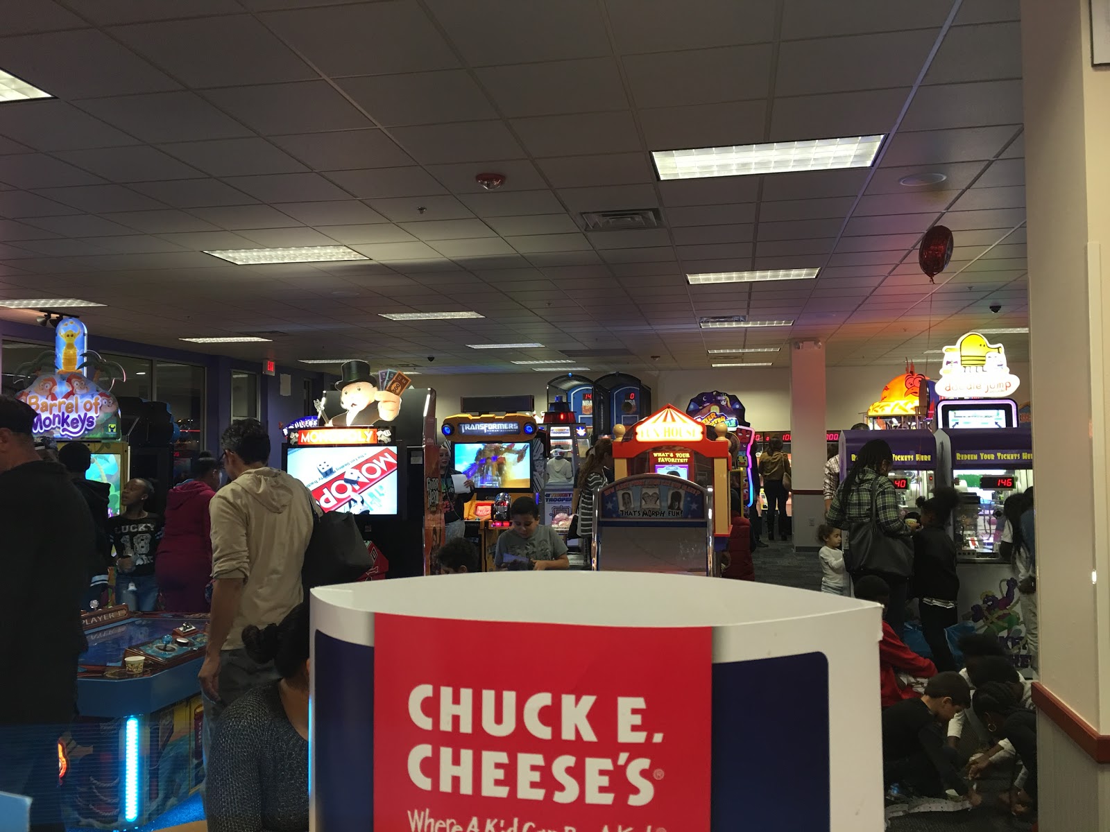 Photo of Chuck E. Cheese's in Jersey City, New Jersey, United States - 2 Picture of Restaurant, Food, Point of interest, Establishment