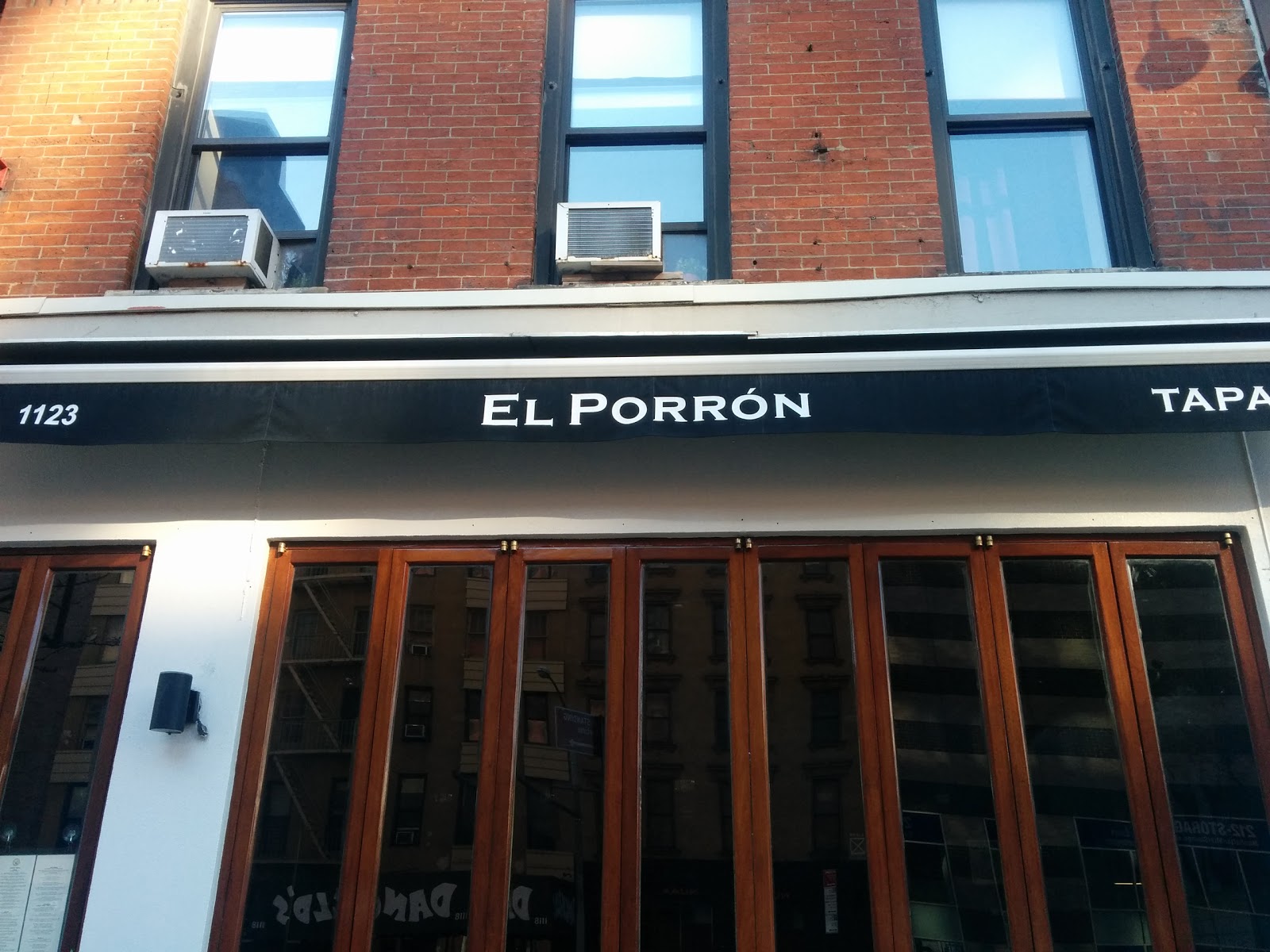 Photo of El Porrón in New York City, New York, United States - 2 Picture of Restaurant, Food, Point of interest, Establishment, Bar