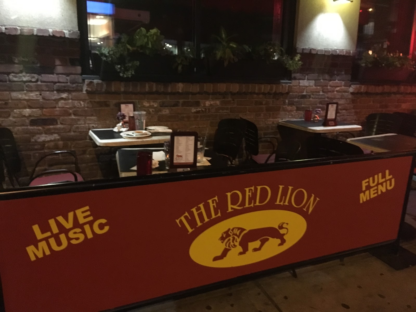 Photo of The Red Lion in New York City, New York, United States - 2 Picture of Restaurant, Food, Point of interest, Establishment, Bar, Night club