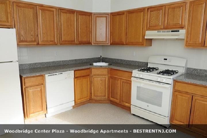 Photo of Woodbridge Center Plaza Apartments in Woodbridge City, New Jersey, United States - 7 Picture of Point of interest, Establishment, Real estate agency