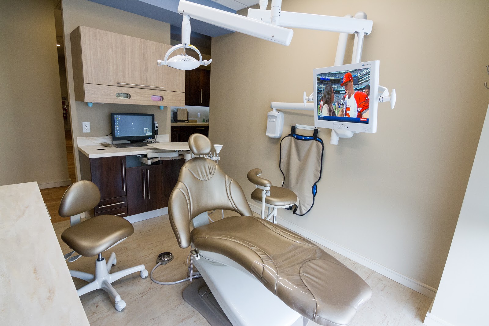Photo of Promenade Dental Care - Dr. Yiska Furman in Fair Lawn City, New Jersey, United States - 3 Picture of Point of interest, Establishment, Health, Doctor, Dentist