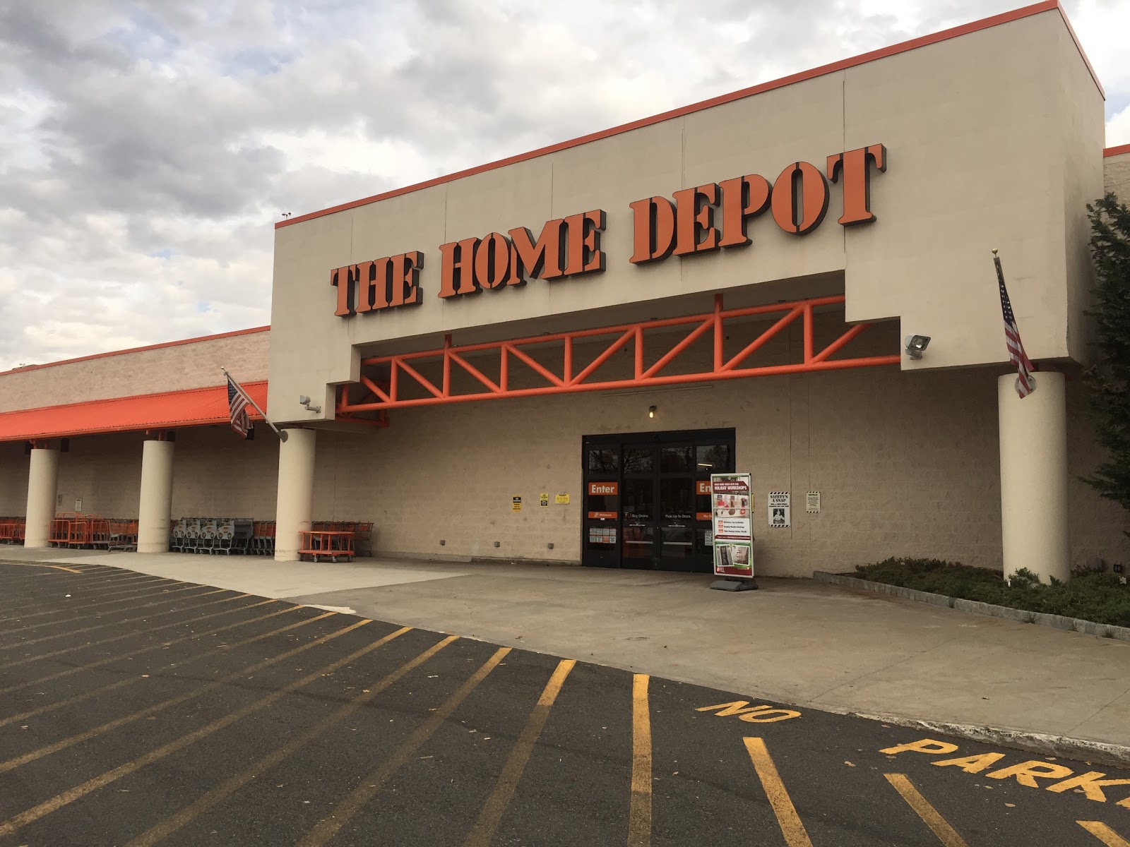 Photo of The Home Depot in Paramus City, New Jersey, United States - 2 Picture of Point of interest, Establishment, Store, Home goods store, Furniture store, Hardware store