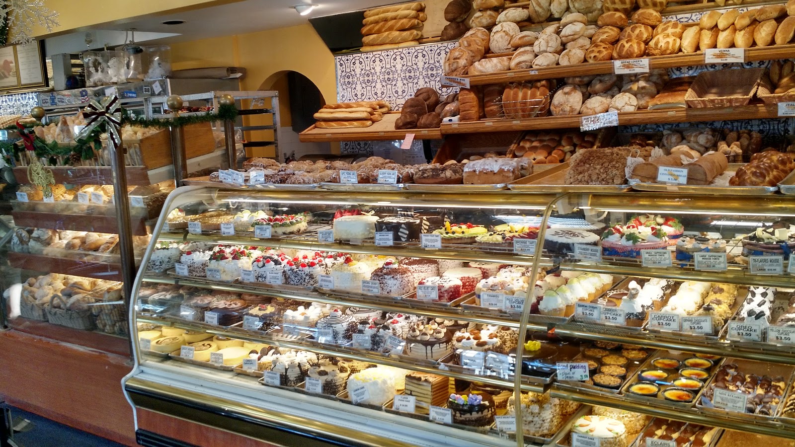 Photo of Pinho's Bakery in Roselle City, New Jersey, United States - 7 Picture of Food, Point of interest, Establishment, Store, Bakery