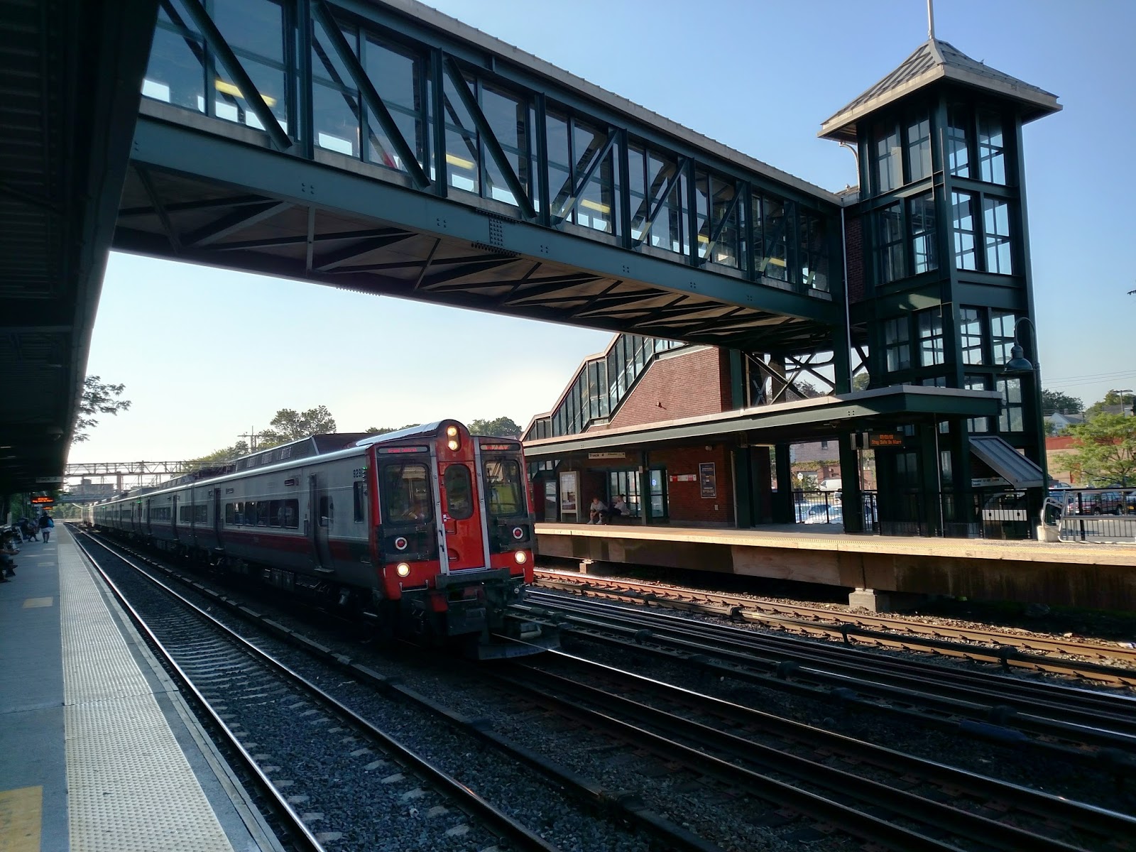 Photo of Mount Vernon East in Mount Vernon City, New York, United States - 1 Picture of Point of interest, Establishment, Transit station, Train station