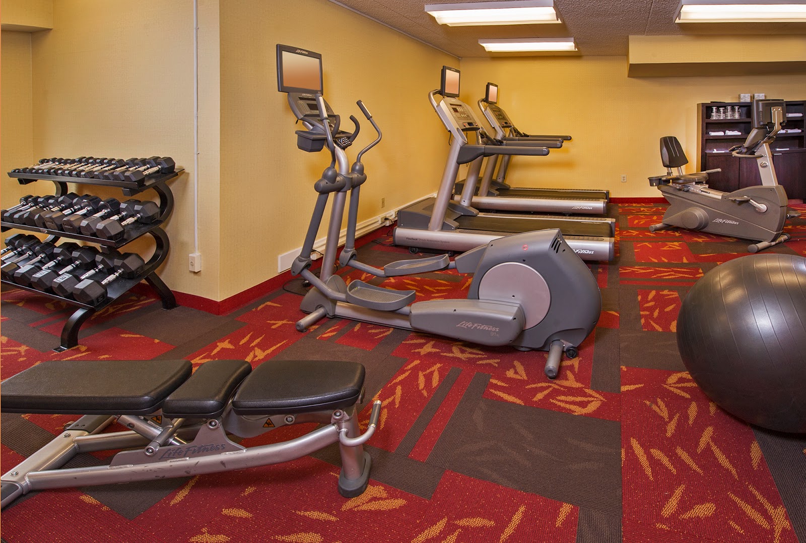 Photo of Courtyard Secaucus Meadowlands in Secaucus City, New Jersey, United States - 9 Picture of Point of interest, Establishment, Health, Lodging, Gym