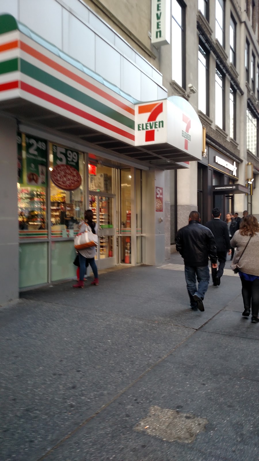 Photo of 7-Eleven in New York City, New York, United States - 1 Picture of Restaurant, Food, Point of interest, Establishment, Store, Cafe, Convenience store