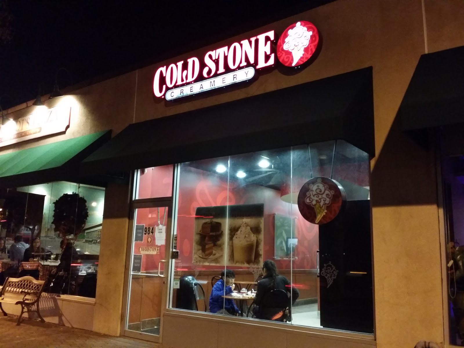 Photo of Cold Stone Creamery in Garden City, New York, United States - 2 Picture of Restaurant, Food, Point of interest, Establishment, Store, Bakery