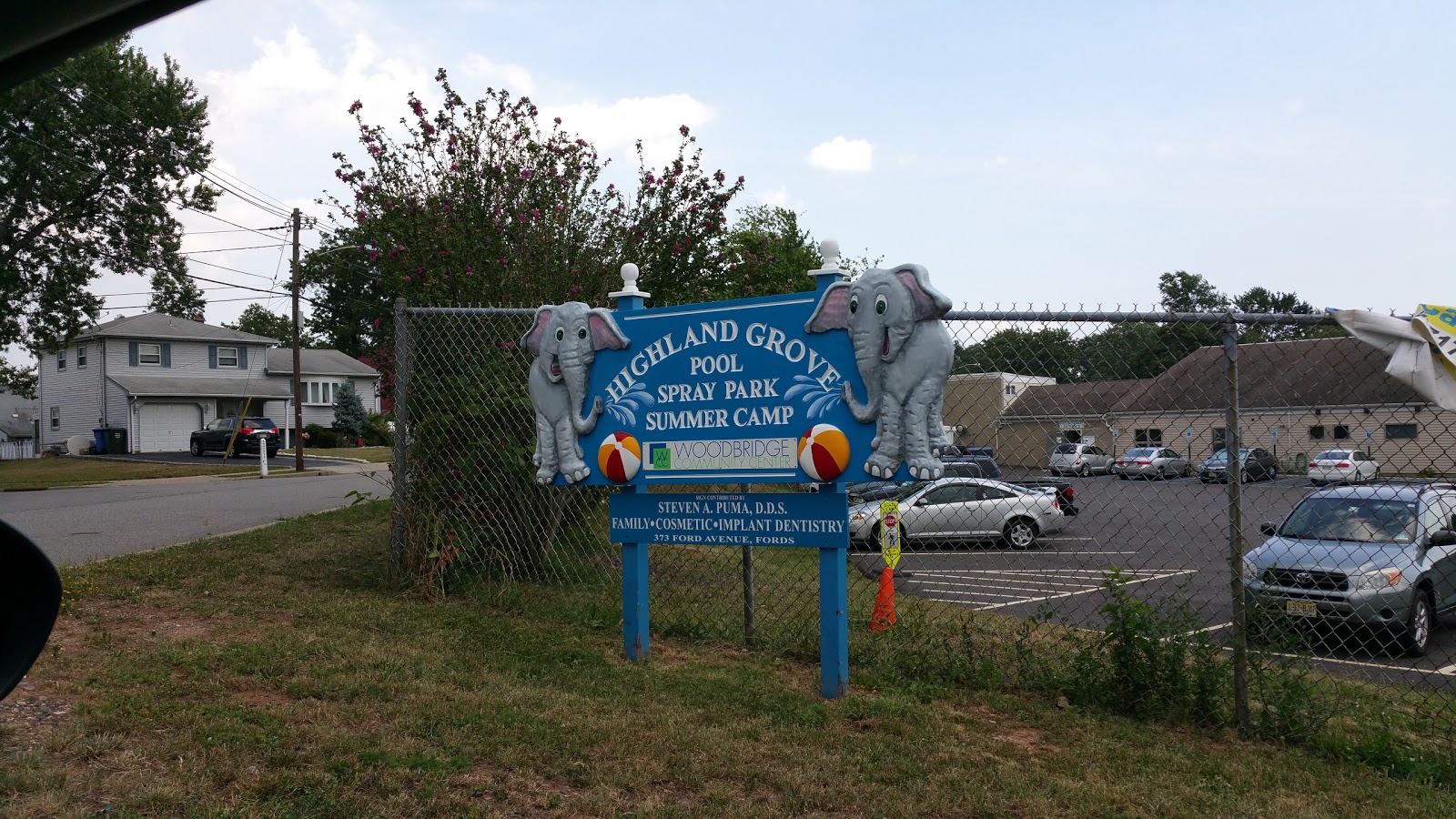 Photo of Highland Grove Pool - Div in Woodbridge Township City, New Jersey, United States - 2 Picture of Point of interest, Establishment, Park, Premise