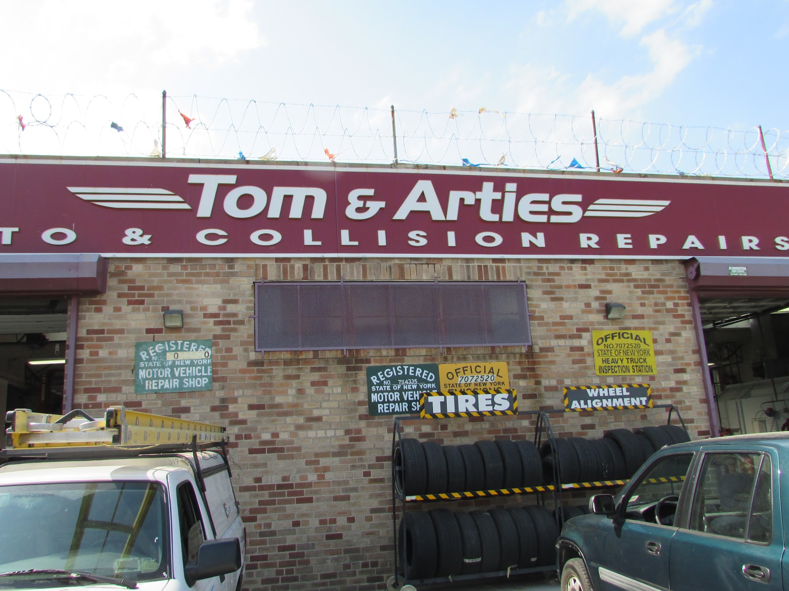 Photo of Tom & Artie Auto and Collision Repairs in Brooklyn City, New York, United States - 1 Picture of Point of interest, Establishment, Store, Car repair